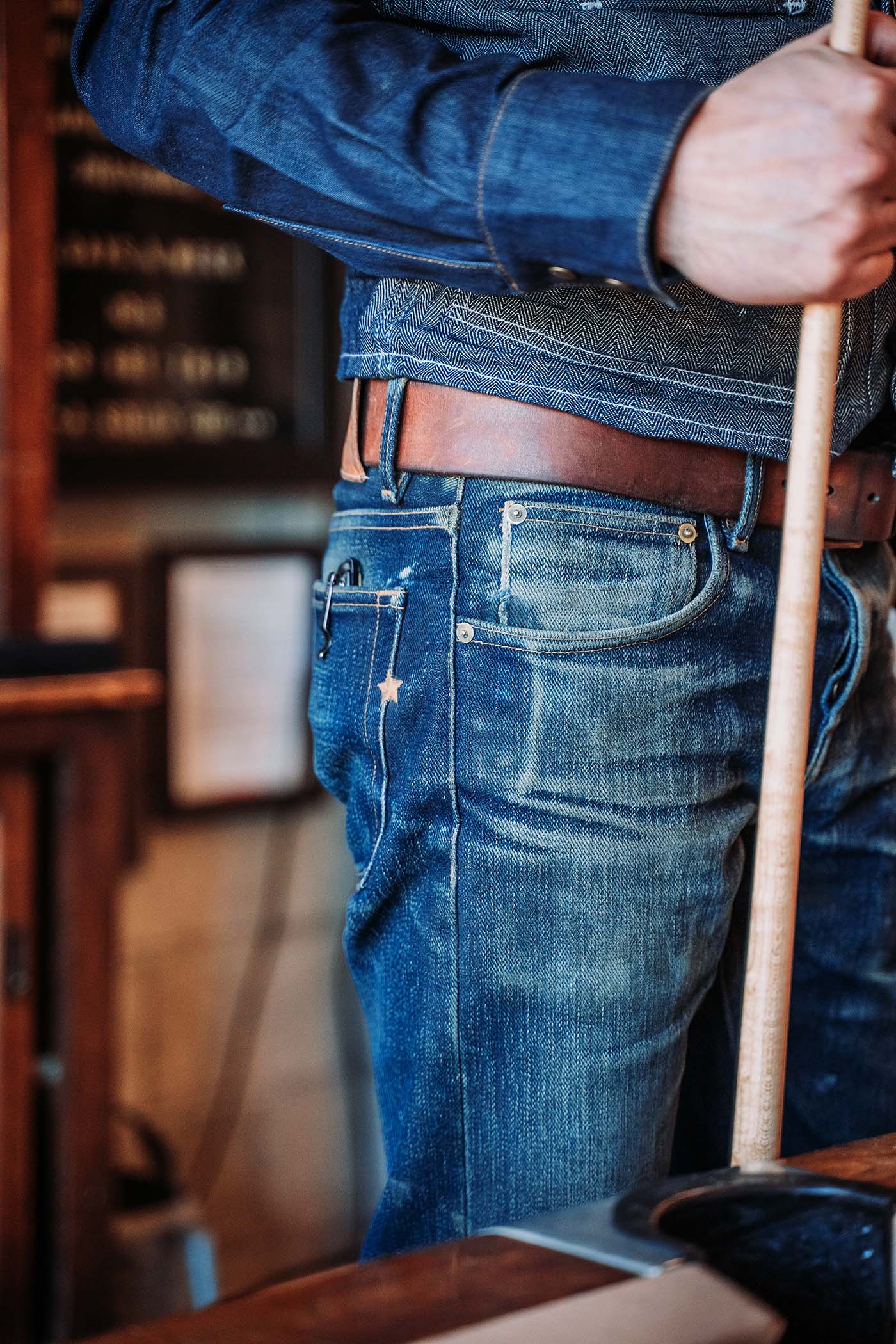 The Slim Straight 21.5oz Gauntlet Heavyweight Selvage - Brave Star Selvage