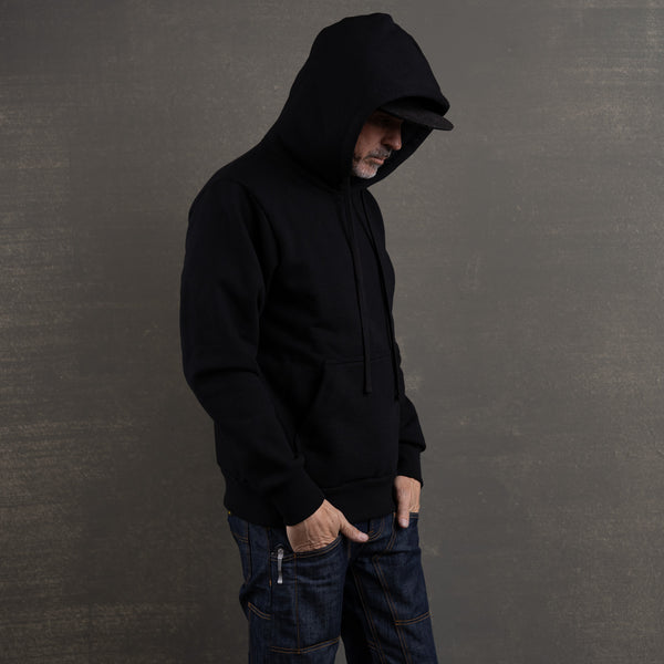 Sumo_Pullover_Black_Model-